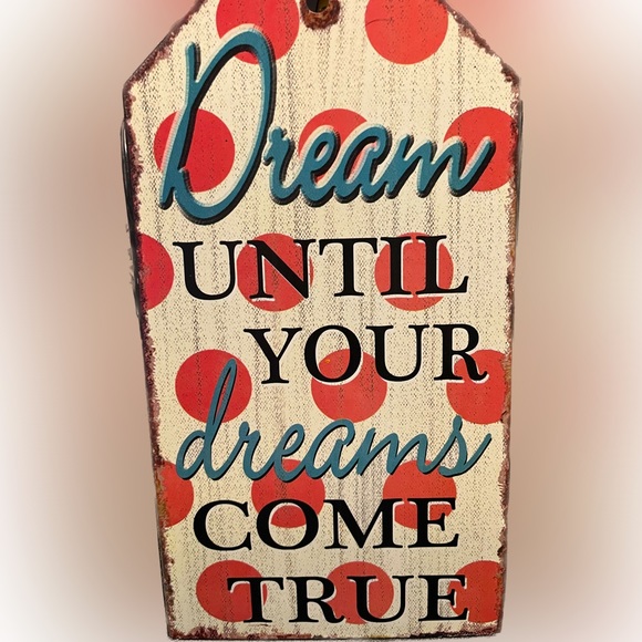Metal Decorative “Dream” Sign - Picture 1 of 2